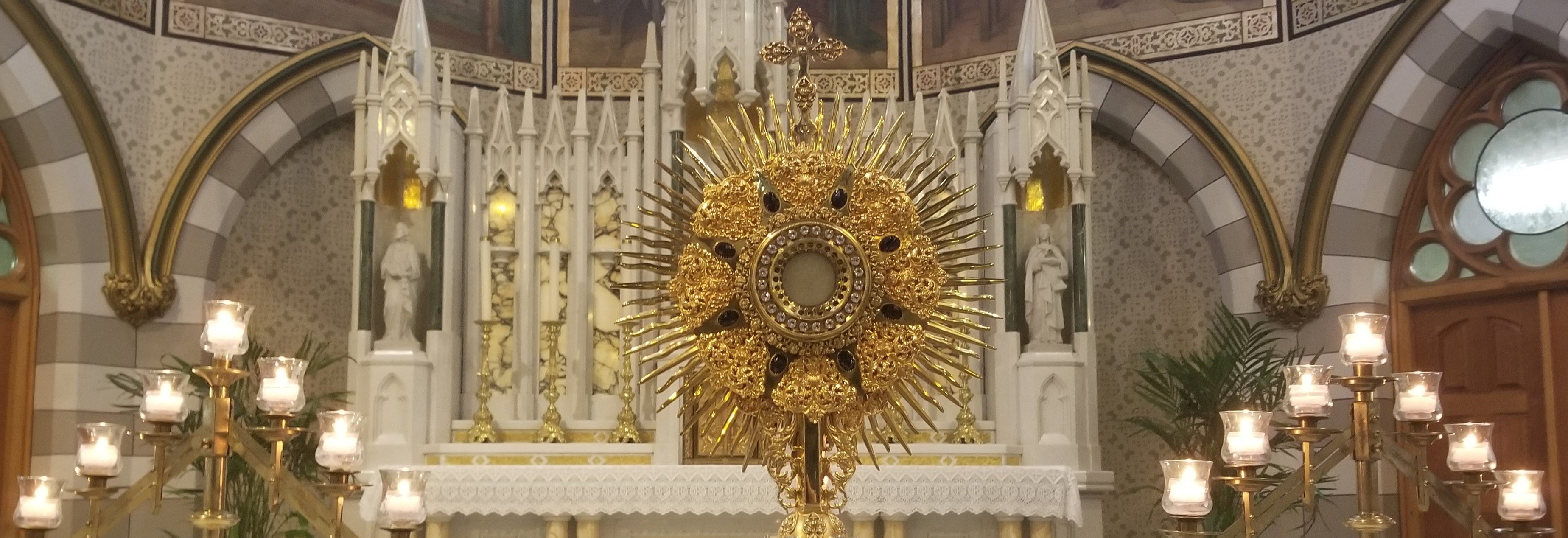 Blessed sacrament exposed on the altar